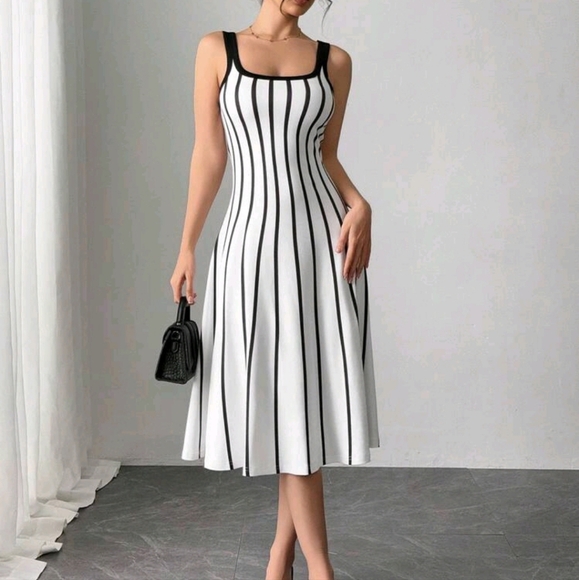 Women's Casual Loose Wide Strap Striped Print Black And White Dress - Picture 3 of 4